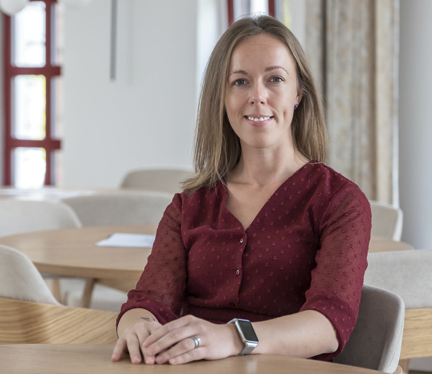 Mgr. Karolina Veselá